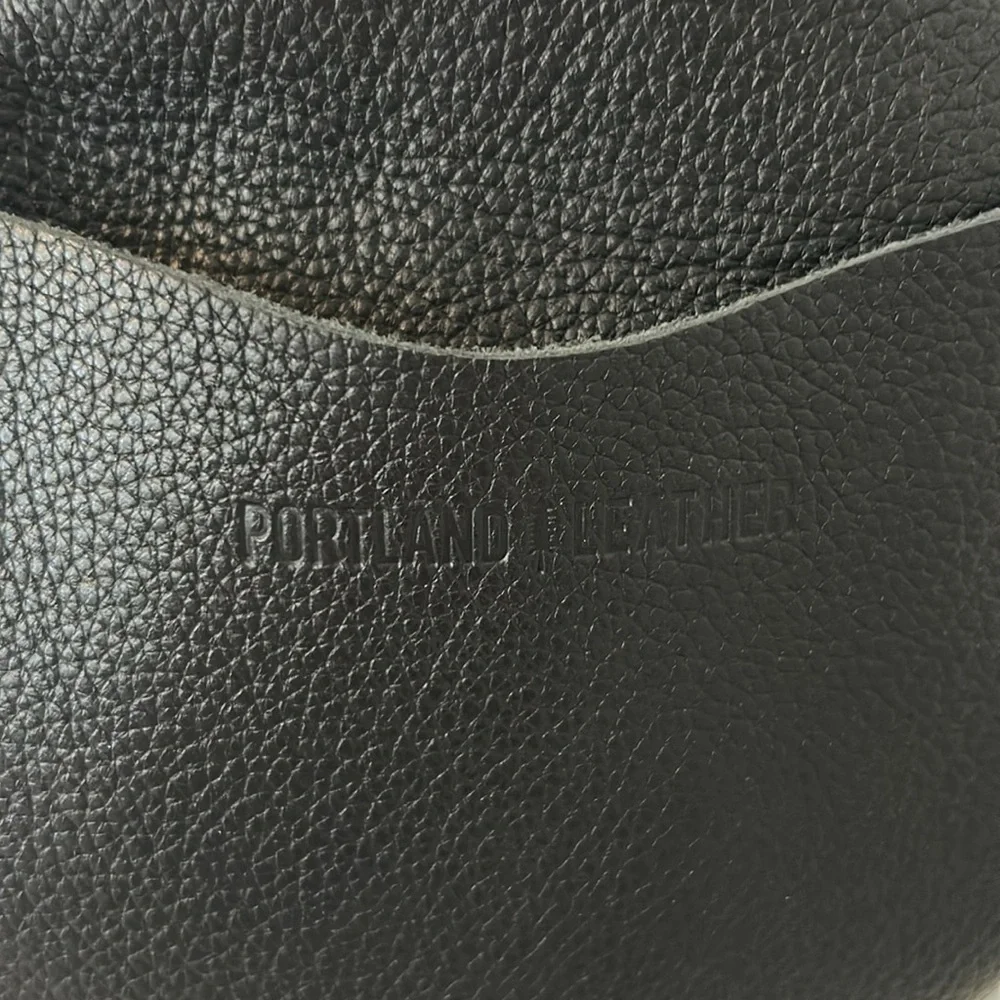 Portland Leather Pebbled Leather Black Round Crossbody Bag - Picture 3 of 10